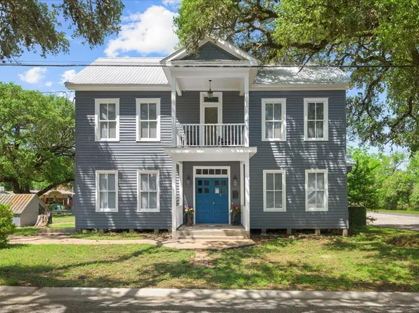 459 N Main St, La Grange, TX 78945