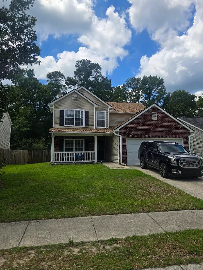 5 Bedroom, Long Term Rental - Summerville, SC — Photo 1