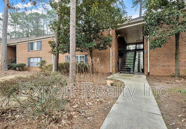 2076 Montreat Cir — Photo 1