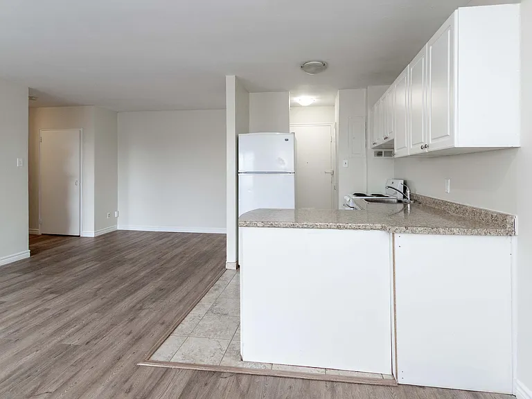 880 Colborne Rd — Photo 12