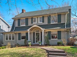 215 W 68th Ter, Kansas City, MO 64113