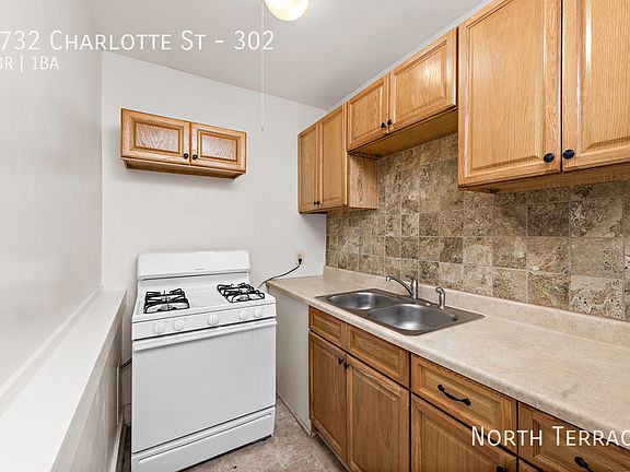 3rd image of 2732 Charlotte St APT 302