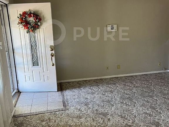 2nd image of 3500 Calle Del Sol NE