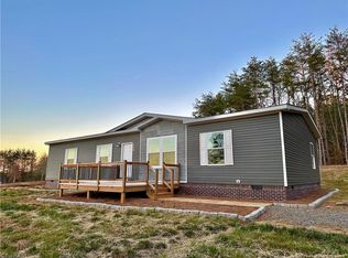 2841 Angell Rd, East Bend, NC 27018