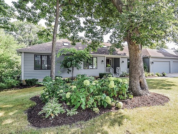 2nd image of 218 Jamie Ln