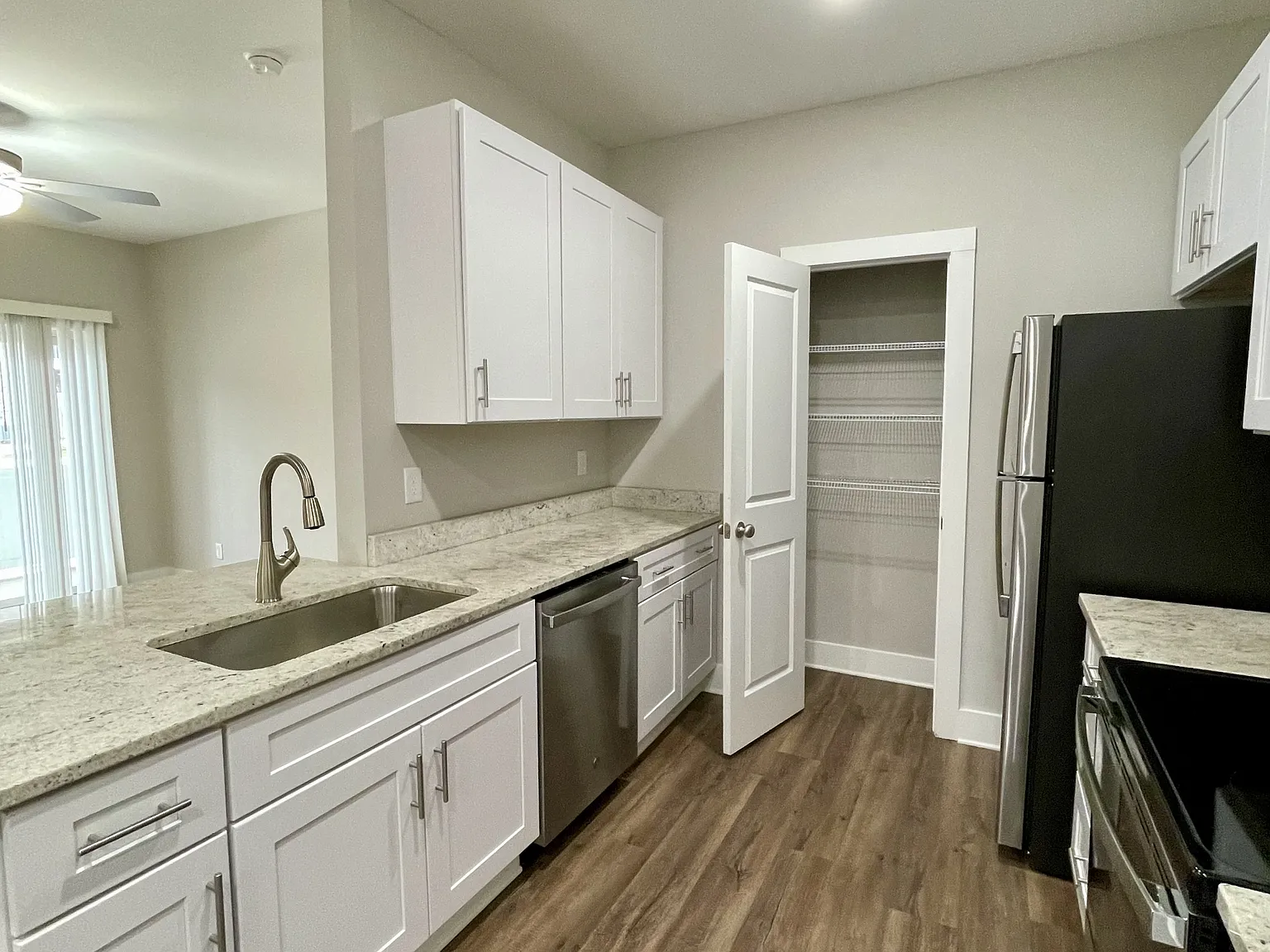 325 English Commons Drive — Photo 4