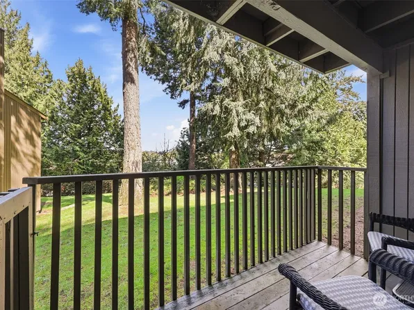 22105 66th Avenue W #1C, Mountlake Terrace, WA 98043