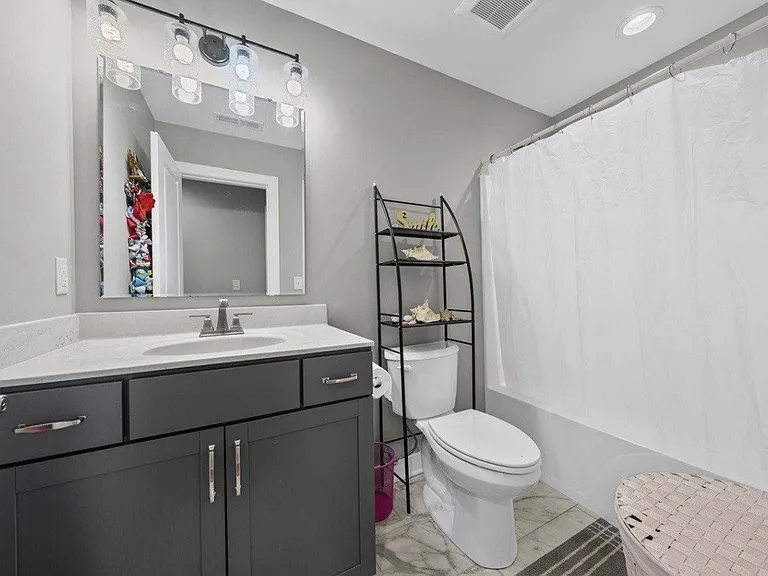 9351 Woodgate Cir — Photo 2