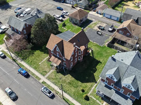 418 Derstine Ave, Lansdale, PA 19446