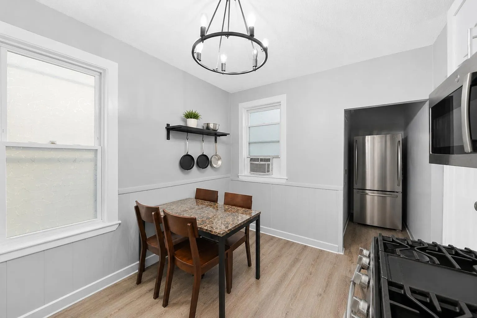 3 bed, 1106 sqft, $2,800 — Photo 2