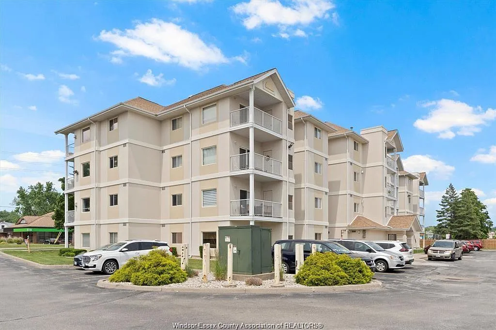 Building Photo - 1535 Grand Marais Rd W #301