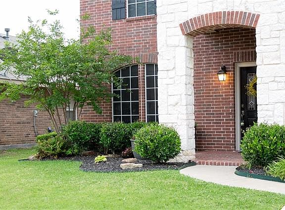 3rd image of 2004 Lake Highlands Dr