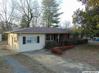 1211 Spring Valley Dr NE, Arab, AL 35016