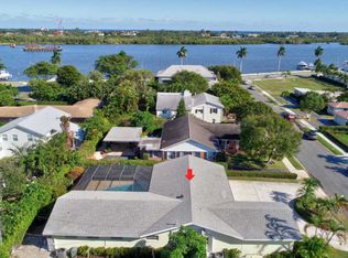 131 Worth Ct S, West Palm Beach, FL 33405