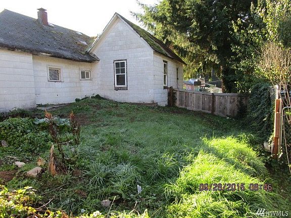 2nd image of 1202 W Cota St