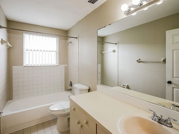4th image of 17021 SW 12th Ct