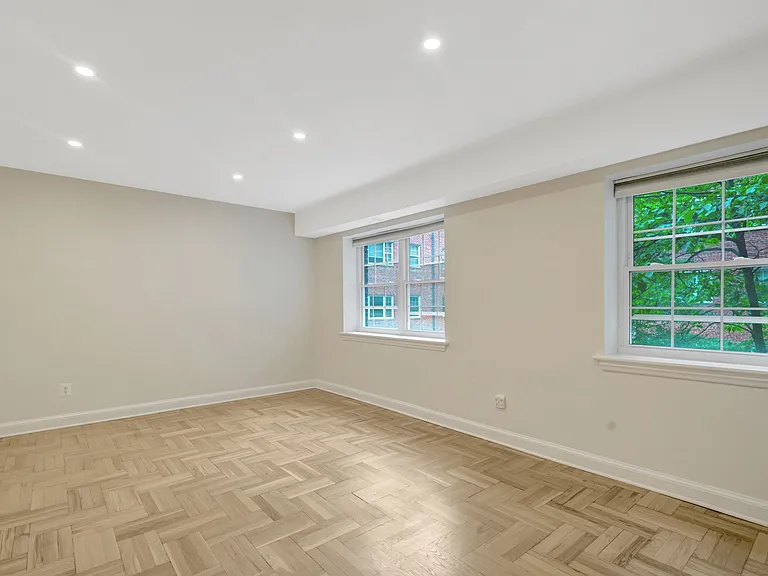 1315 N Ode St #704 — Photo 10