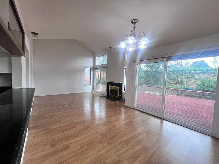 41 Jacklin Cir — Photo 22
