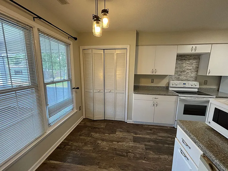 5405 Beretta Way — Photo 10