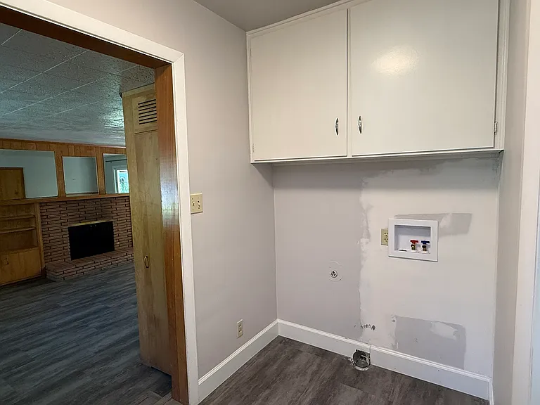 3120 Willamette Dr N — Photo 21