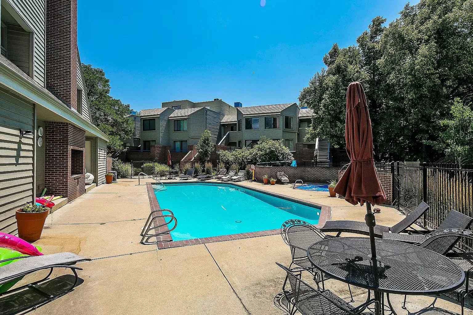 2 bed, 943 sqft, $2,500 — Photo 3