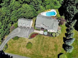 1 Woodcrest Ter, Amawalk, NY 10501