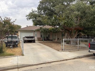 1111 Valencia Dr, Bakersfield, CA, 93306