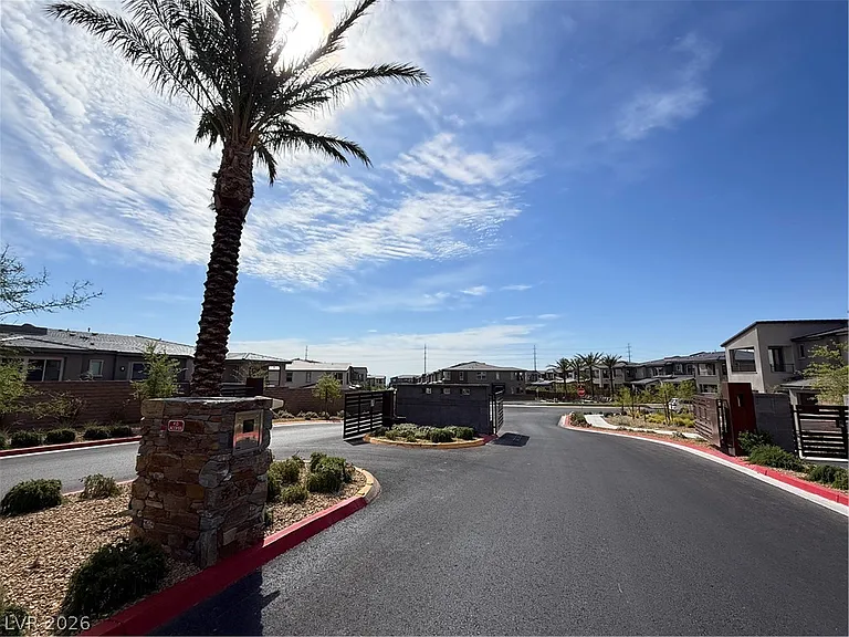 11402 Crimson Ledge Ave — Photo 40
