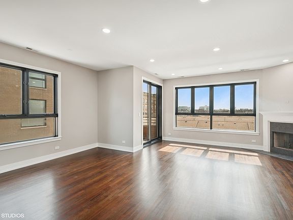 2nd image of 2310 W Jackson Blvd #3E