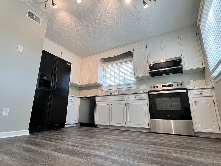 144 Country Village Ct — Photo 15