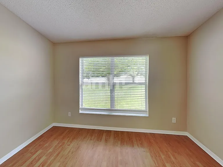 12131 Woodglen Cir — Photo 9
