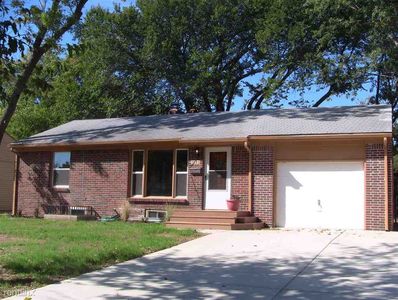 1921 S Pinecrest Ave, Wichita, KS, 67218