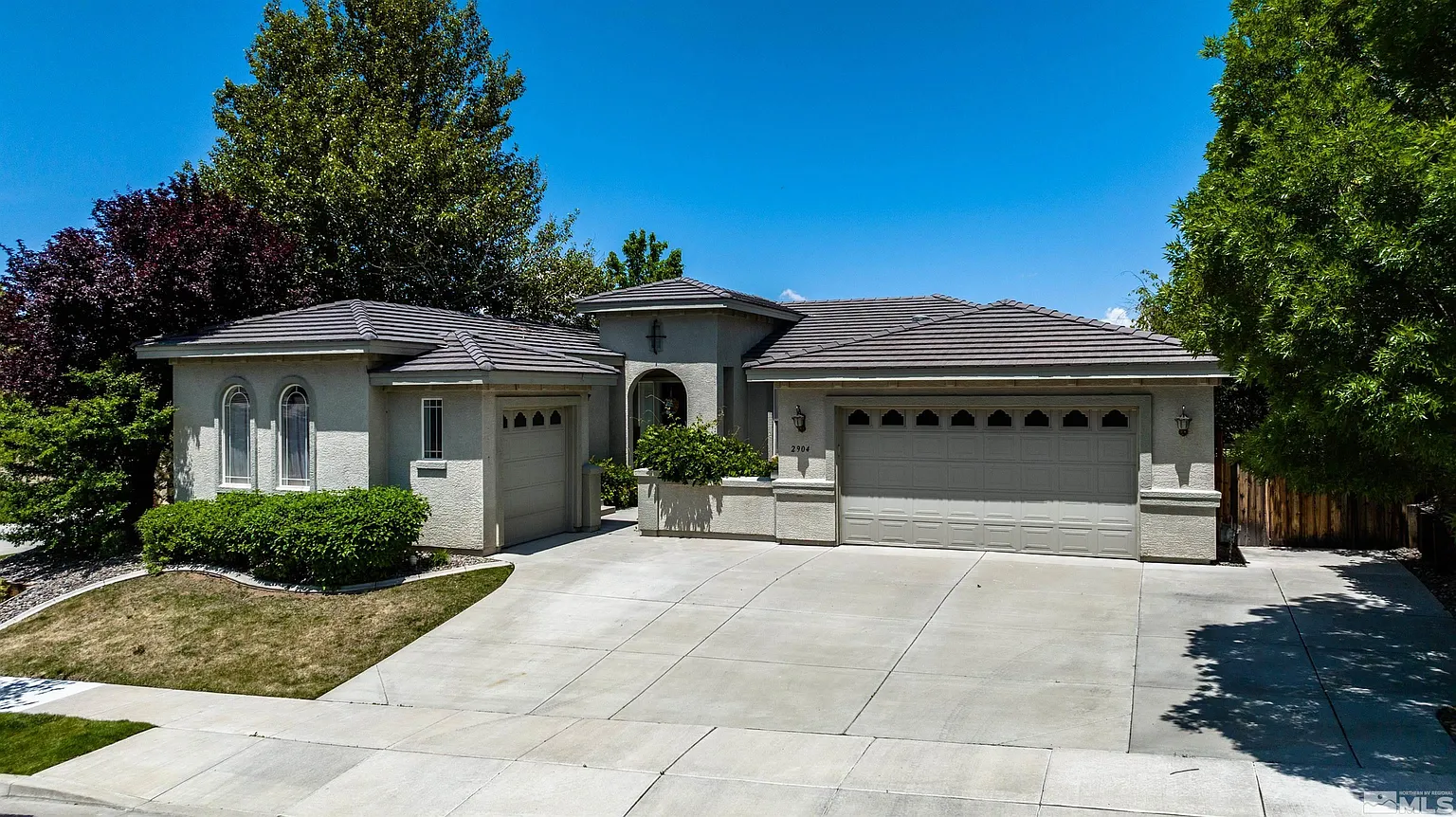 2904 Oxley Dr photo 1