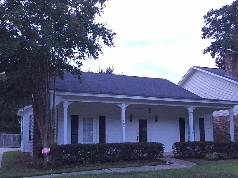 3509 Stowers Dr — Photo 1