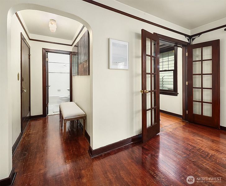 2nd image of 411 Boylston Avenue E #202