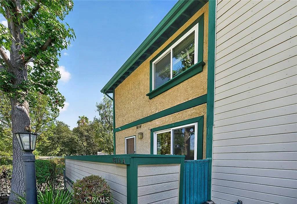 3 bed, 2.5 bath, 1262 sqft, $3,500 — Photo 2