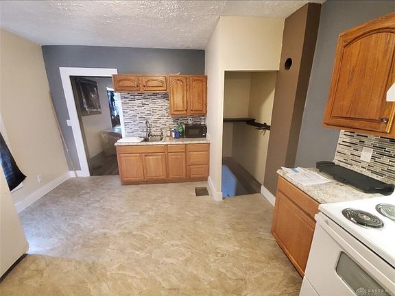2nd image of 22-24 E Parkwood Ave