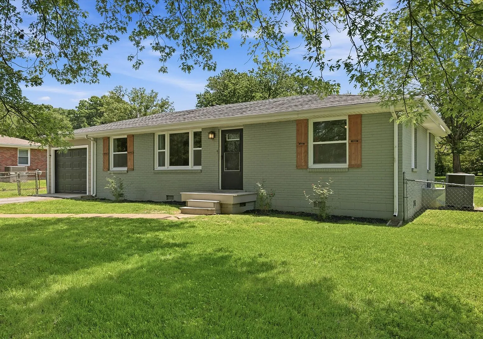 Pet Friendly Three Bedroom! — Photo 3