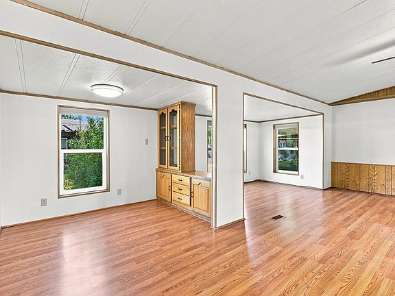 4th image of 2601 N Barker Rd
