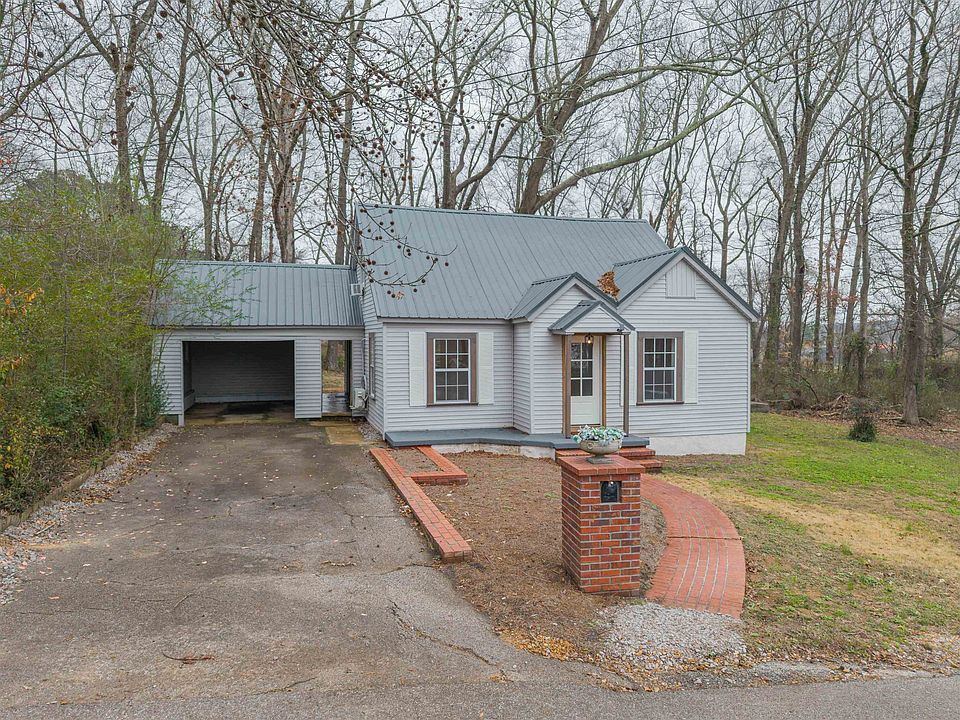 1st image of 255 Woodlawn Pl