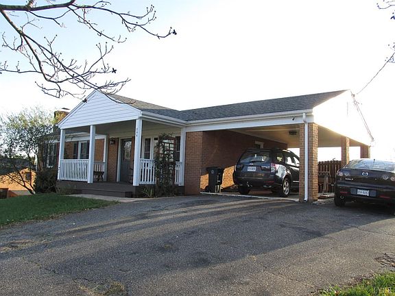 2nd image of 206 Maple Hills Dr