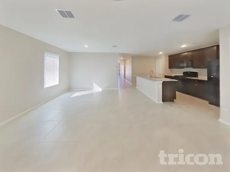 1717 Claireborne Ct — Photo 4