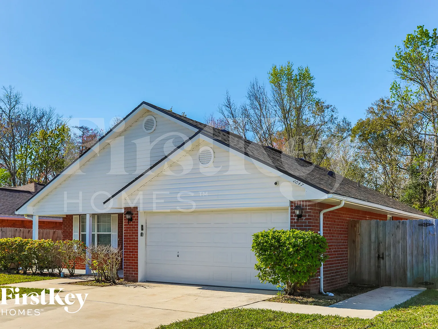 3 bed, 2.0 bath, 1480 sqft, $1,805 — Photo 3