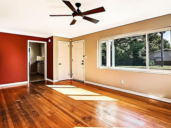 4th image of 400 55th St N