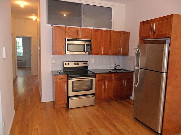 2nd image of 103 Stockton St #1A