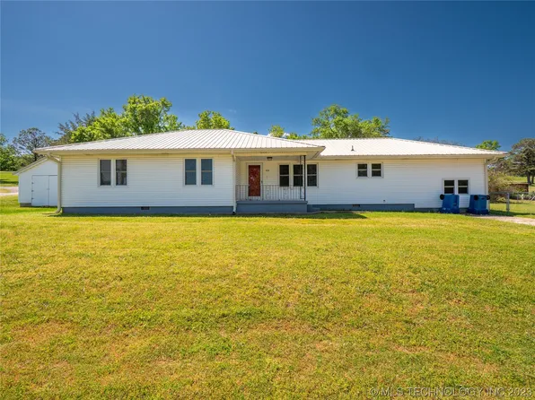 404 South Dr, Hartshorne, OK 74547