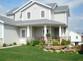 8326 Dolomite Ln, Madison, WI 53719