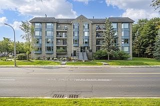 4th image of 85 Wellington St W #204