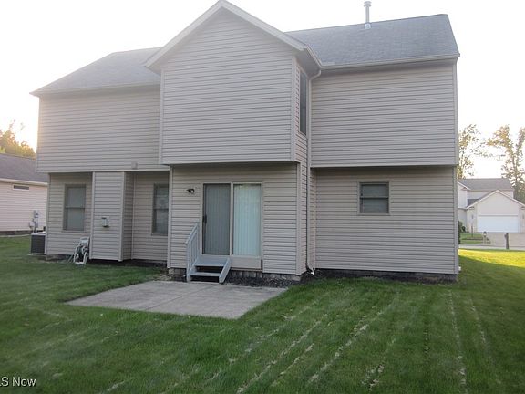 3rd image of 11663 Elizabeth Cir