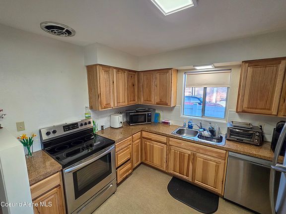 4th image of 408 16th Ave